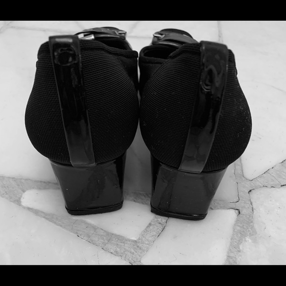 STUART WEITZMAN black 2” heels. Buckle on toe. - Picture 4 of 4